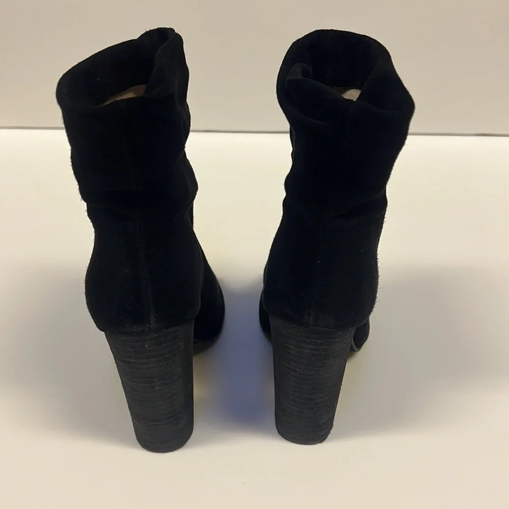 Kristin Cavallari Chinese Laundry Laurel Black Suede Peep Toe Booties. Size 6.5. - Picture 9 of 10